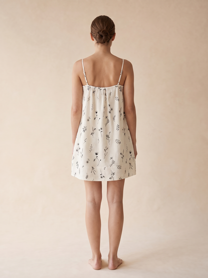 VL-092 female back