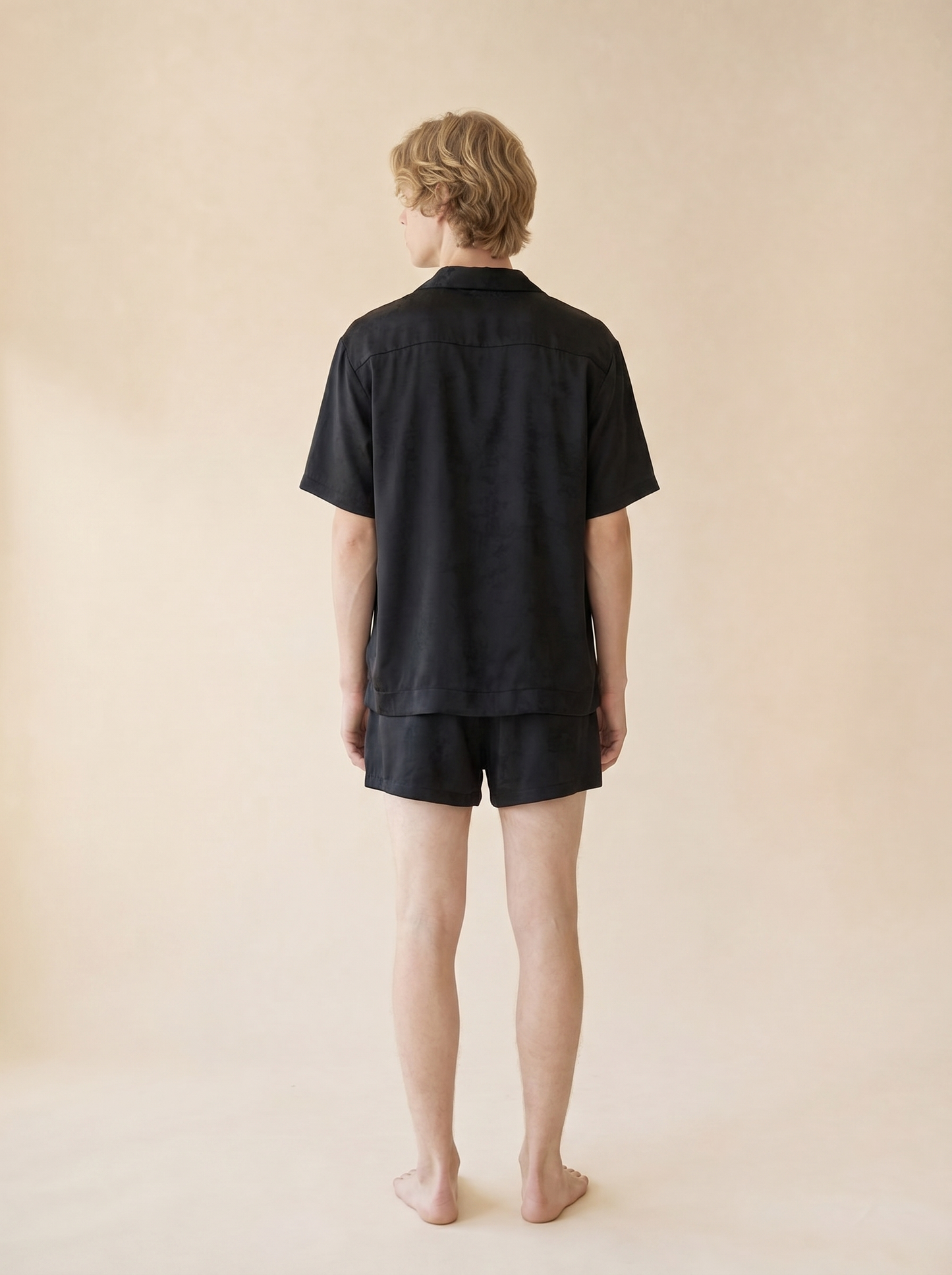 VL-019 男性着用 背面