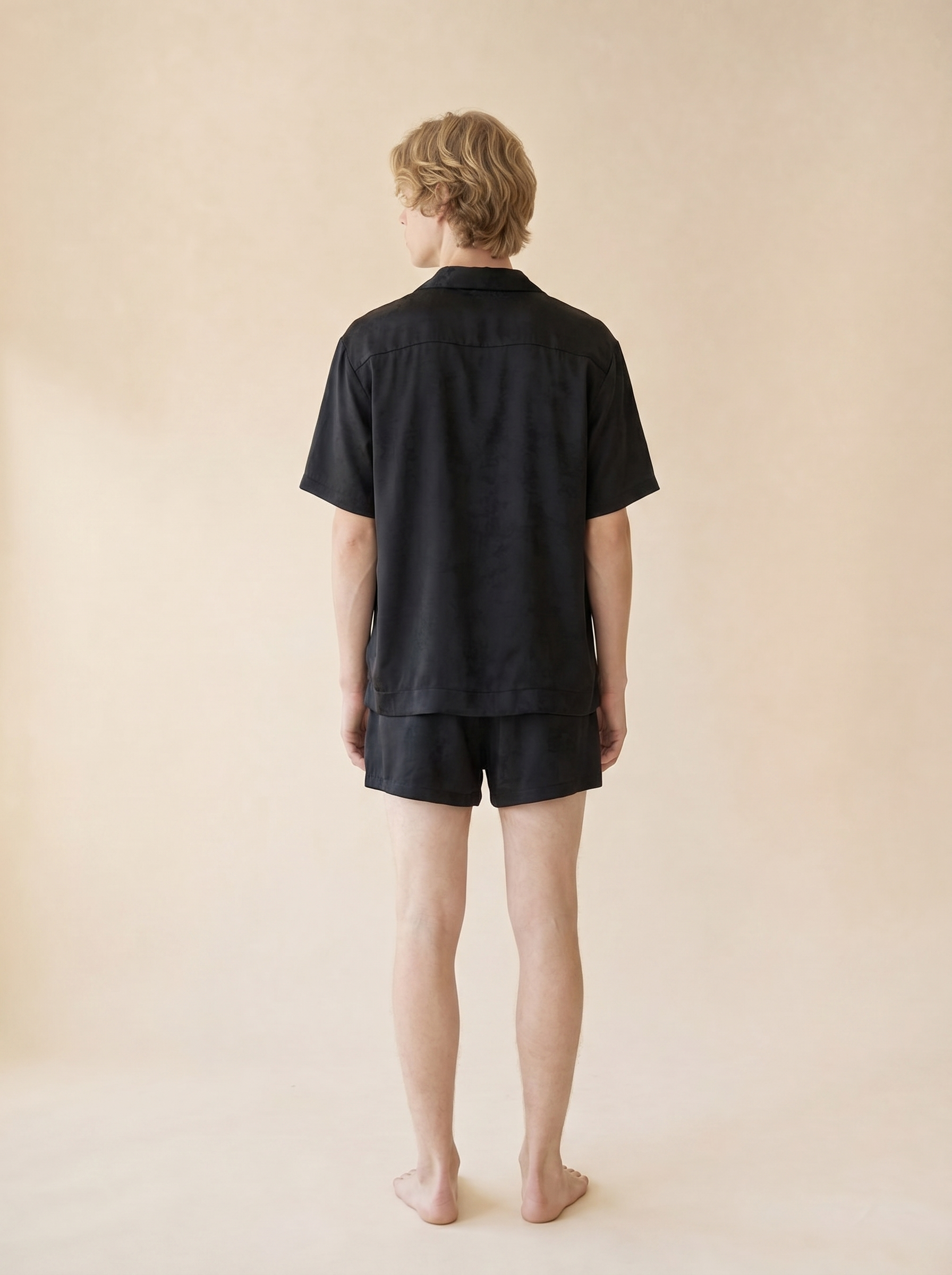 VL-019 男性着用 背面