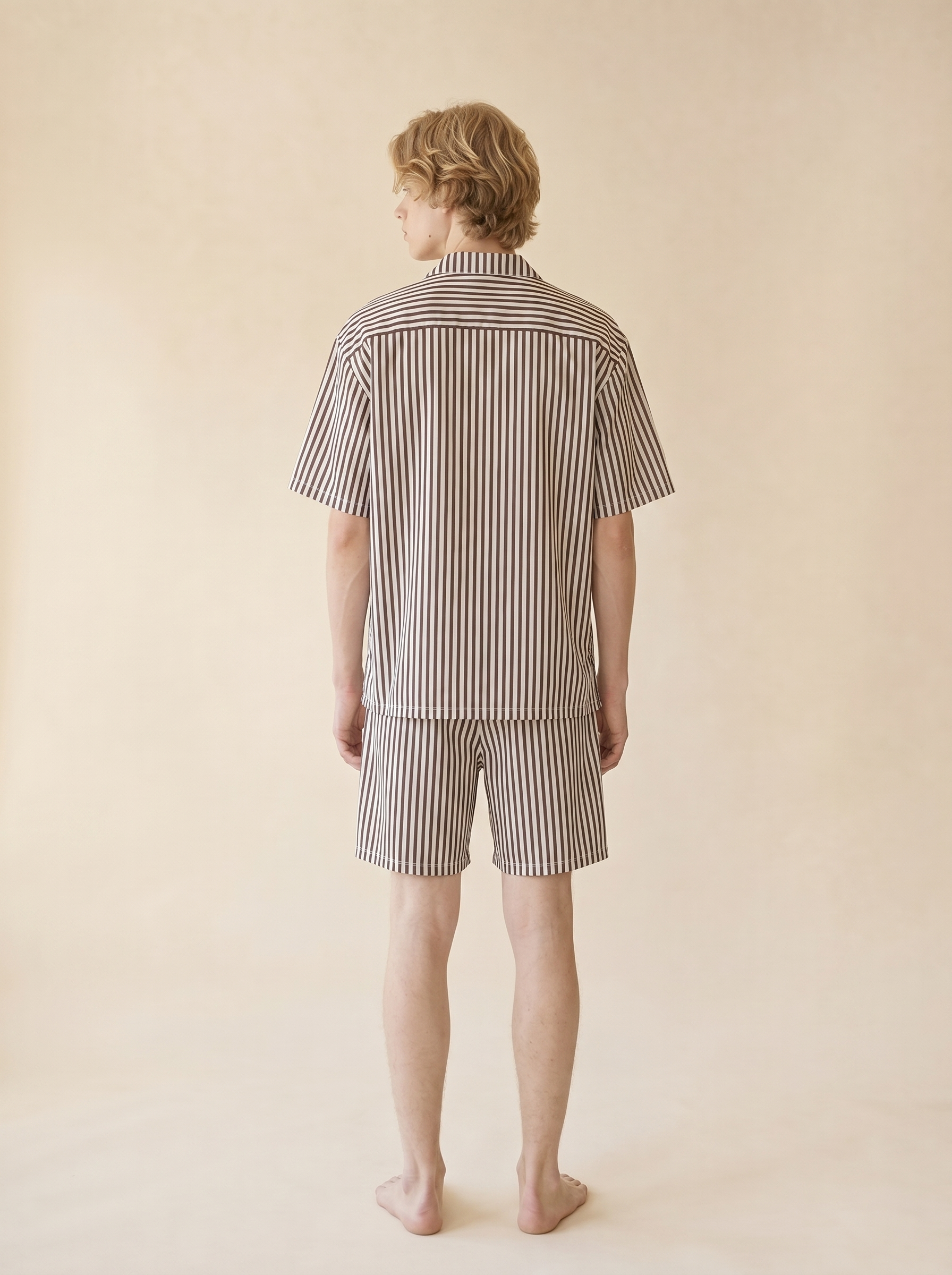 VL-021 男性着用 背面