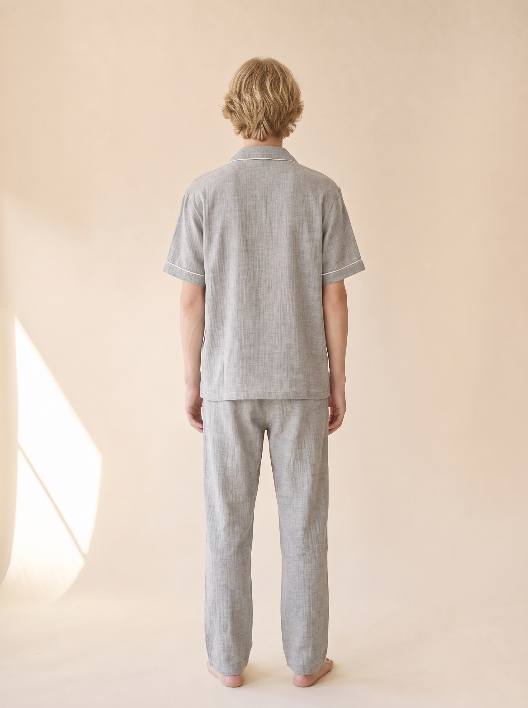 VL-080 男性着用 背面