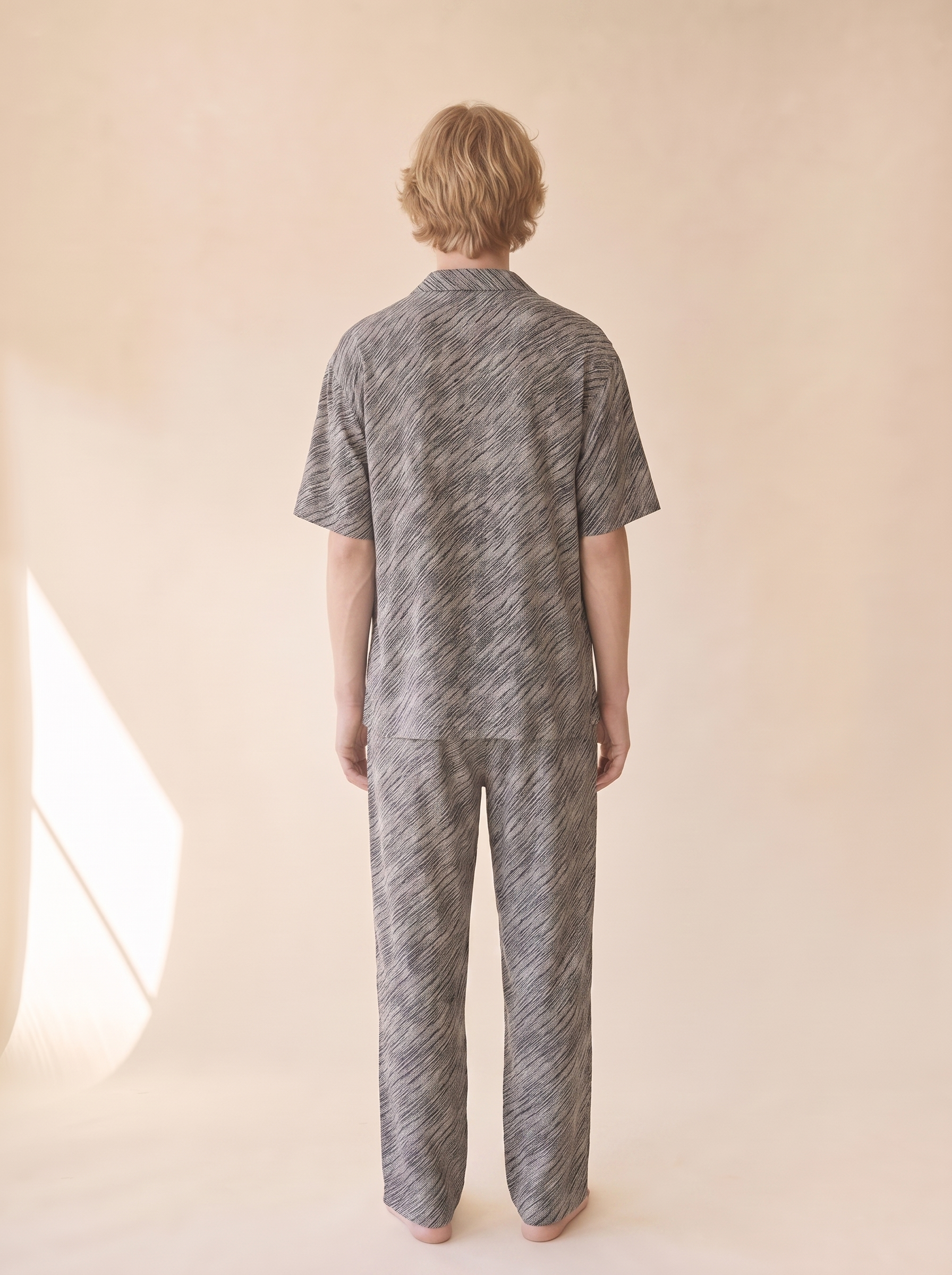 VL-039 男性着用 背面