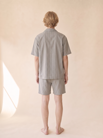 VL-042 男性着用 背面