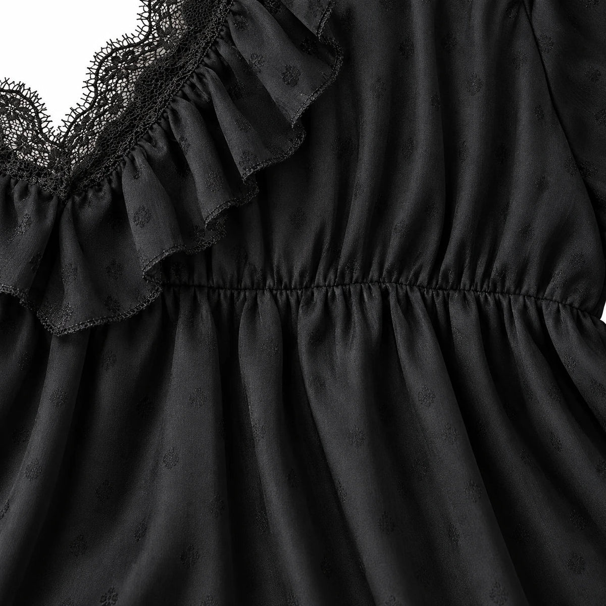 Ruffle Lace / ブラック：胸下のギャザー（実物参照の生成画像）