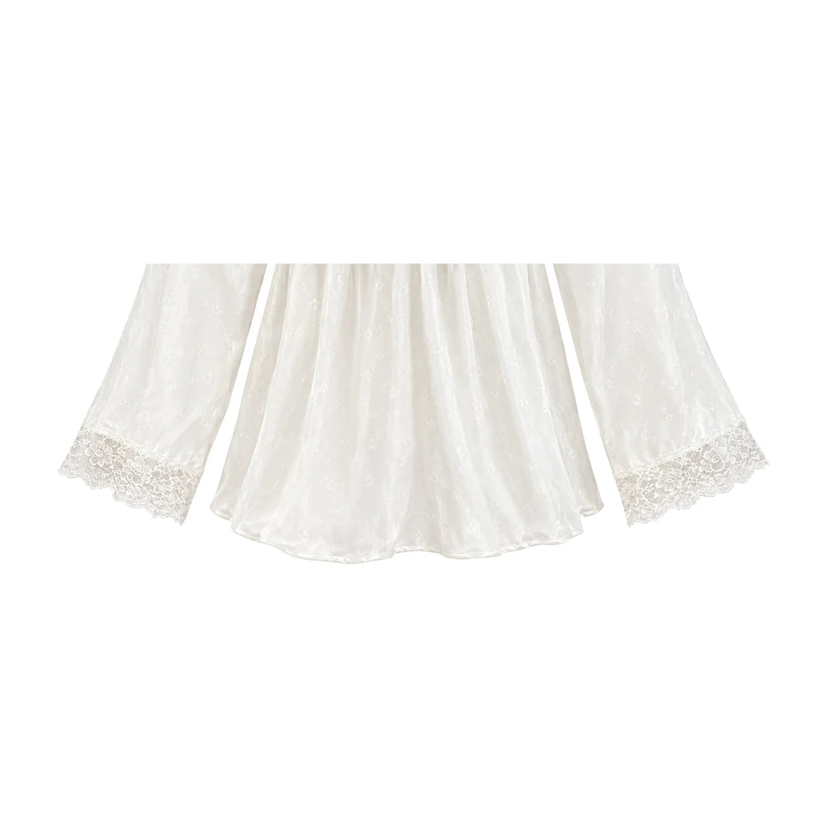 Ruffle Lace / ホワイト：袖口とトップス裾（実物参照の生成画像）